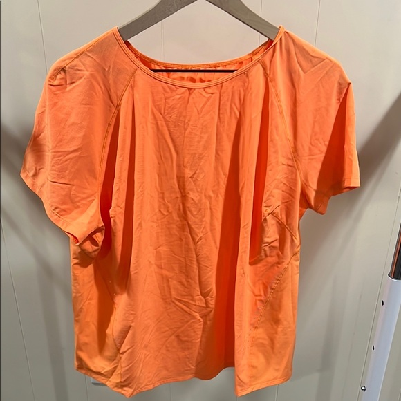 Lululemon running tee - Picture 1 of 4